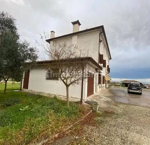 Villa in vendita a Adria