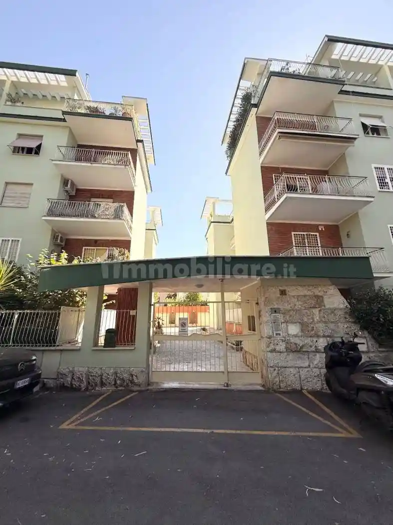 Appartamento in vendita a Roma