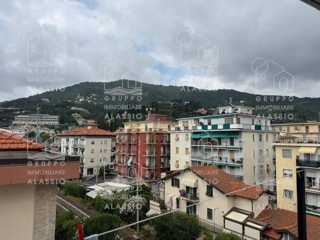 Appartamento in vendita a Alassio