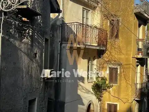 Villa in vendita a Novara di Sicilia