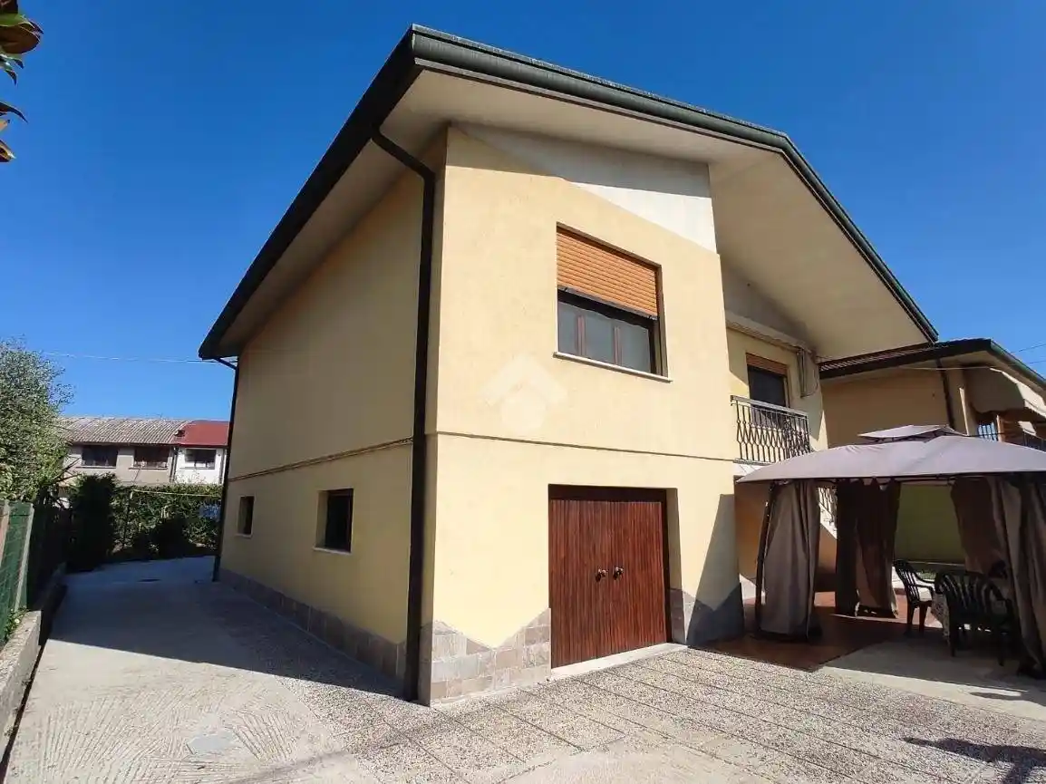 Villa in vendita a Cona