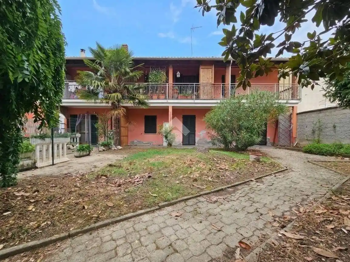 Casa indipendente in vendita a Alessandria