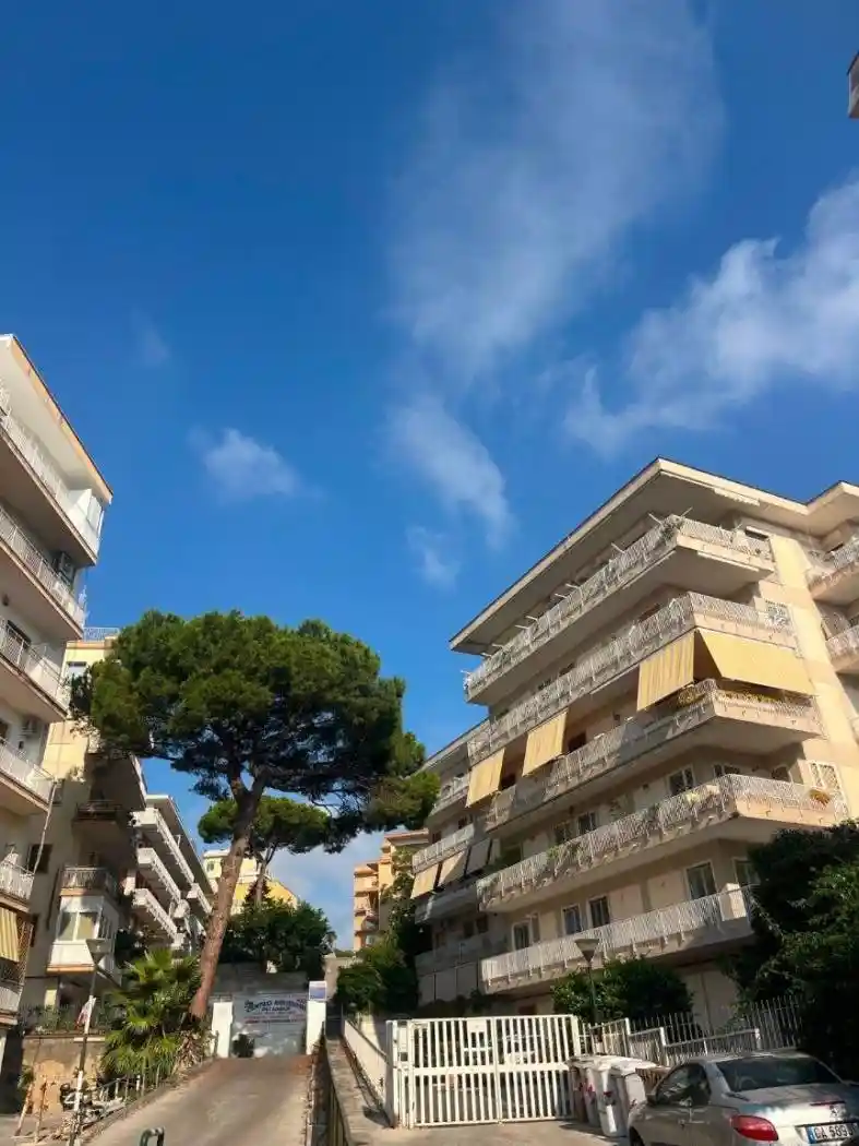 Appartamento in affitto a Napoli