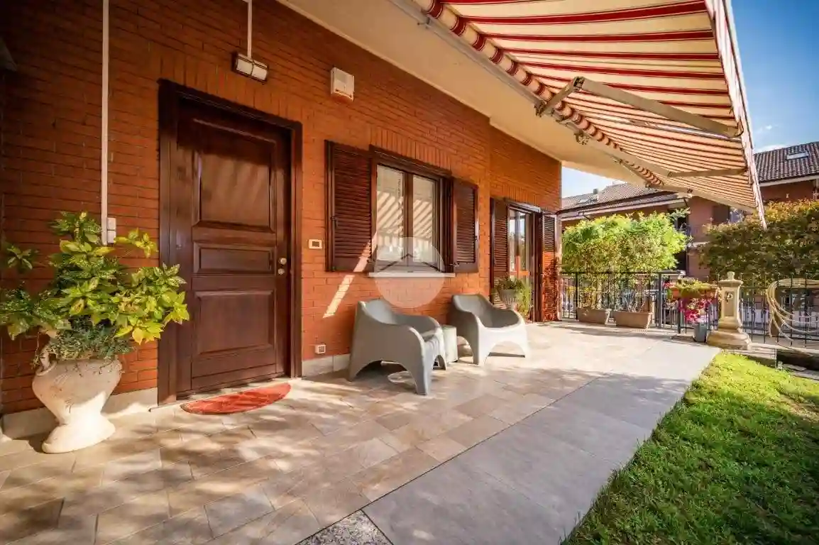 Villa - foto 2