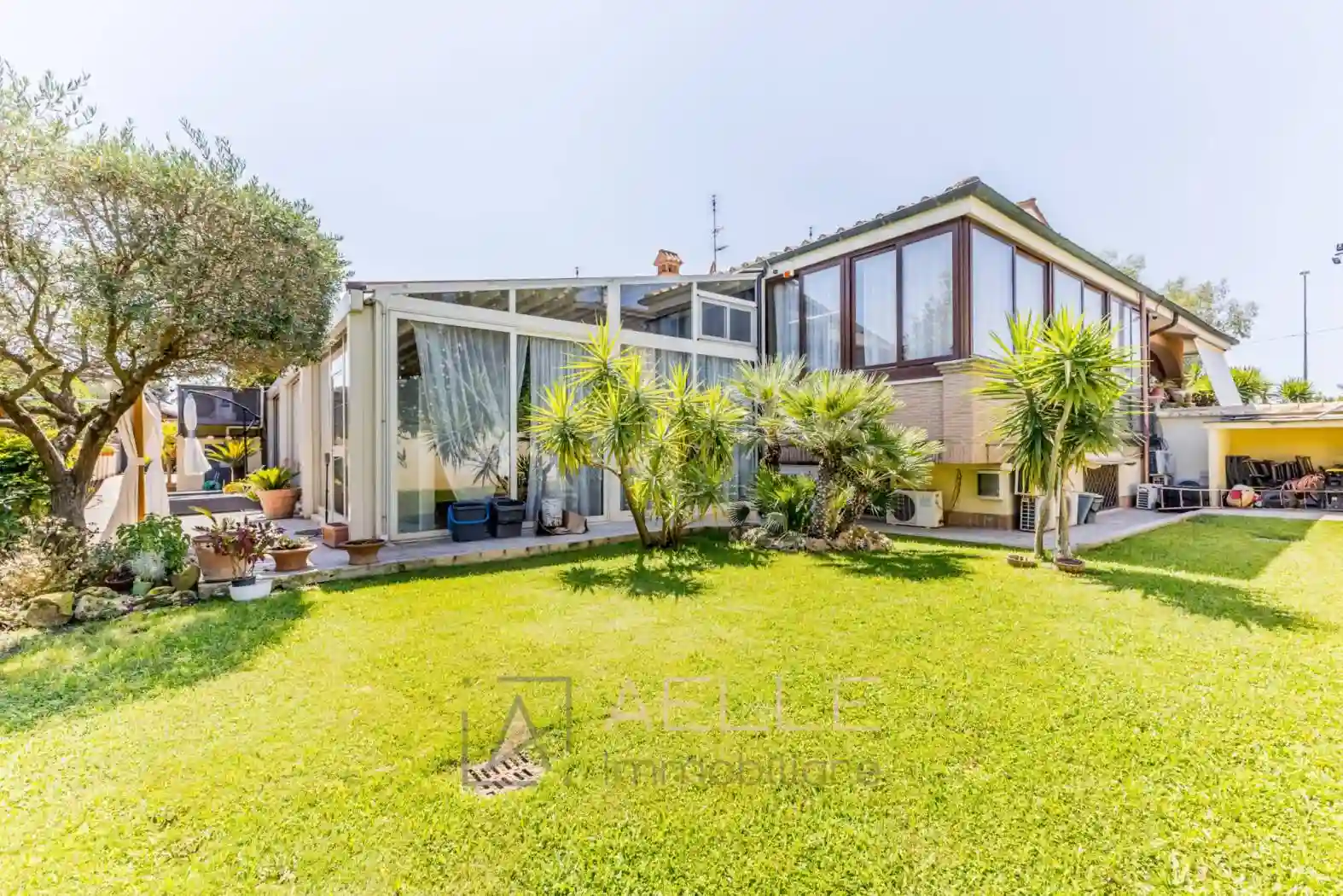 Villa - foto 2