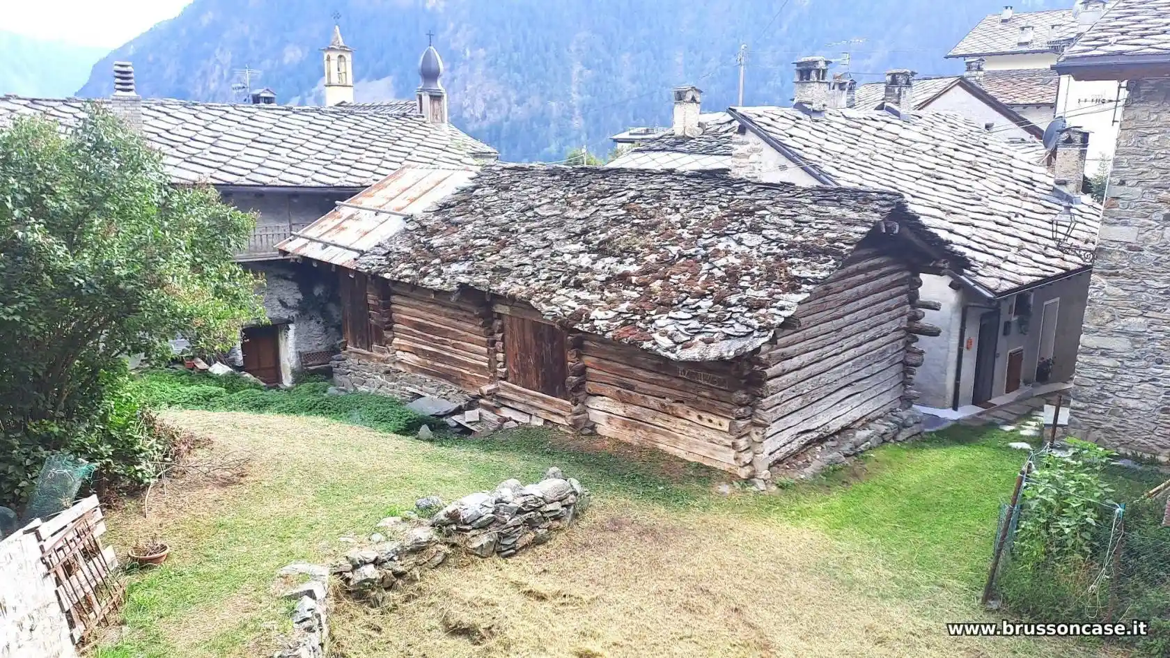 Rustico - Casale in vendita a Brusson