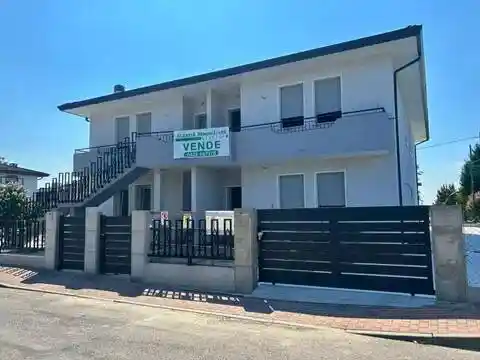 Appartamento in vendita a Bagnoli di Sopra