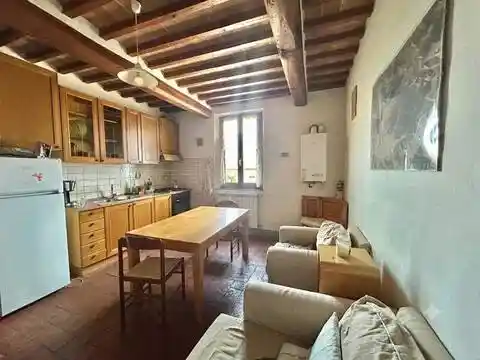 Appartamento in vendita a Casole d'Elsa