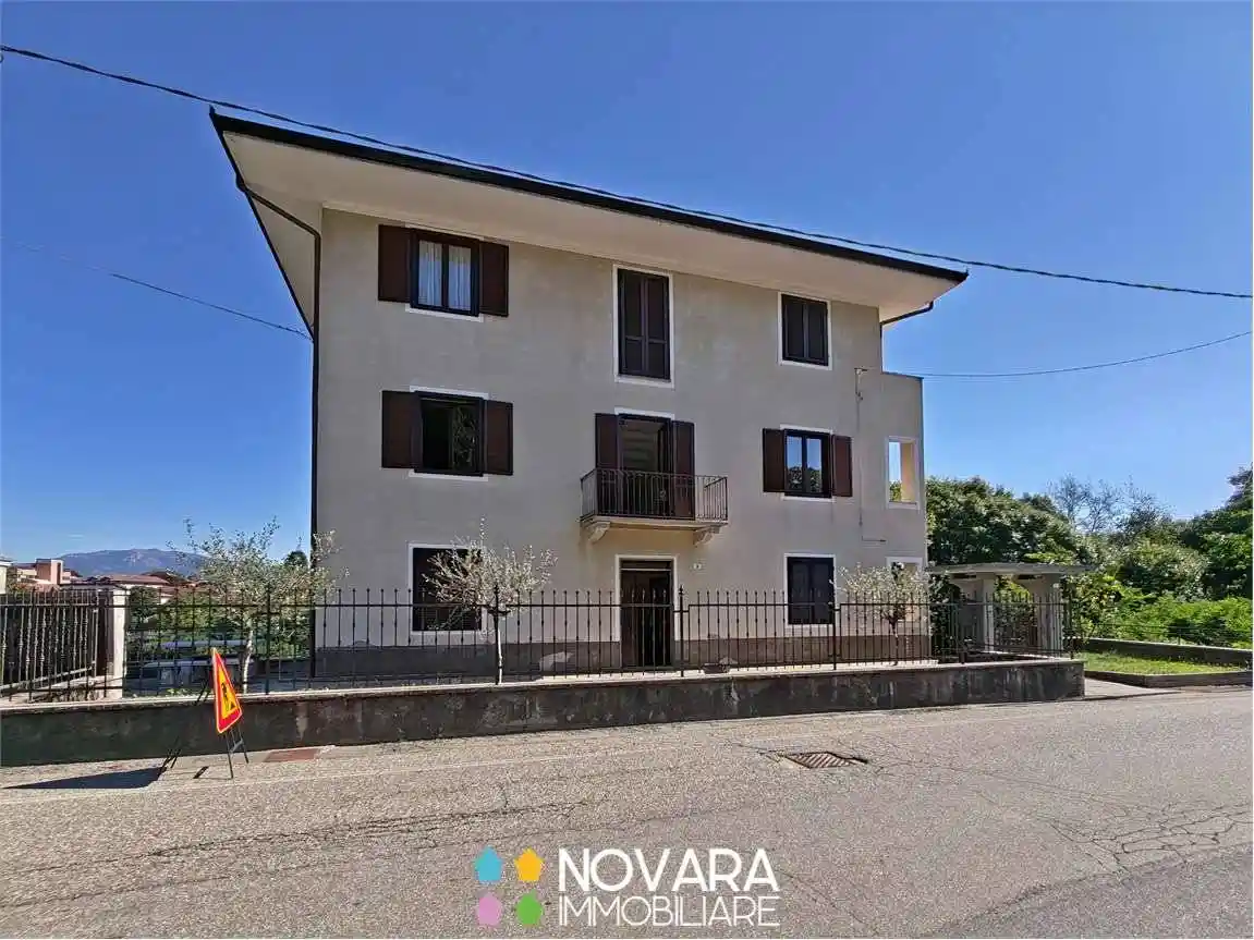 Casa indipendente in vendita a Pogno