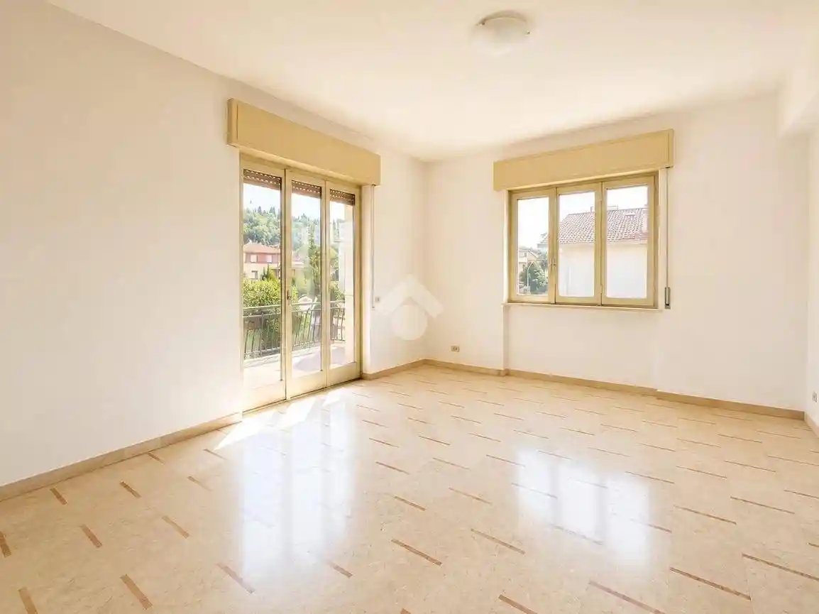 Appartamento in vendita a Mozzo
