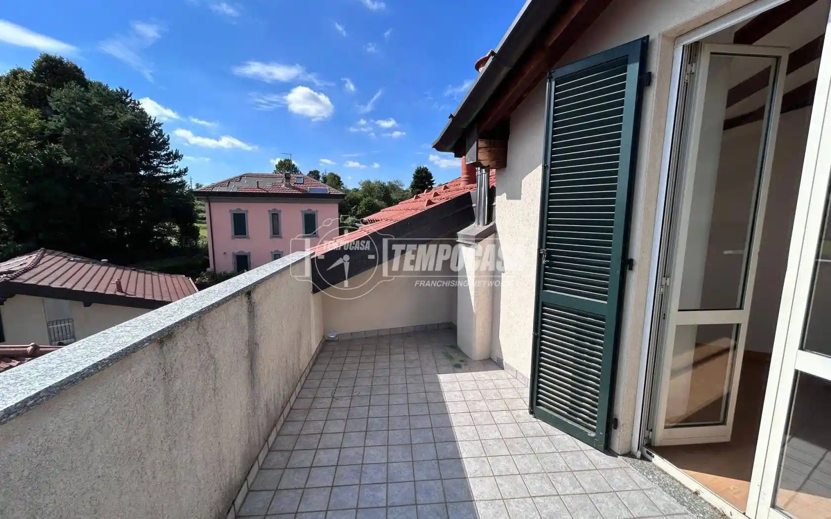Appartamento in vendita a Montano Lucino
