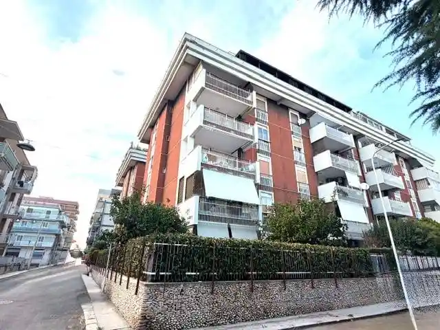Appartamento in vendita a Modugno