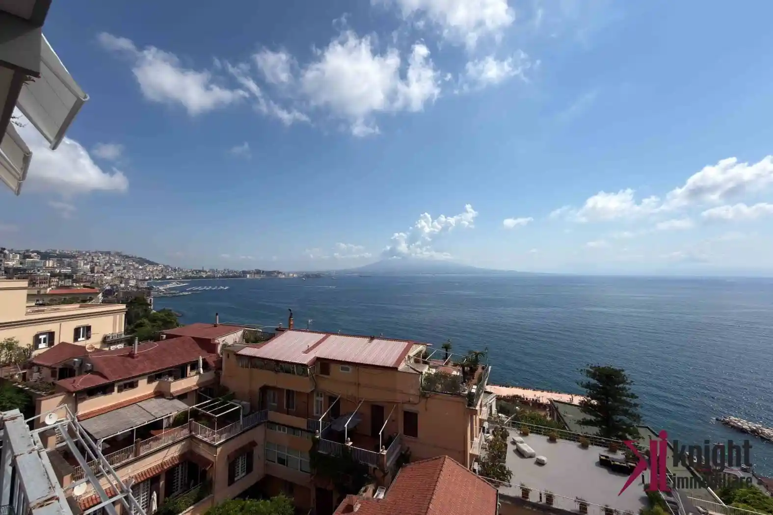 Appartamento in vendita a Napoli