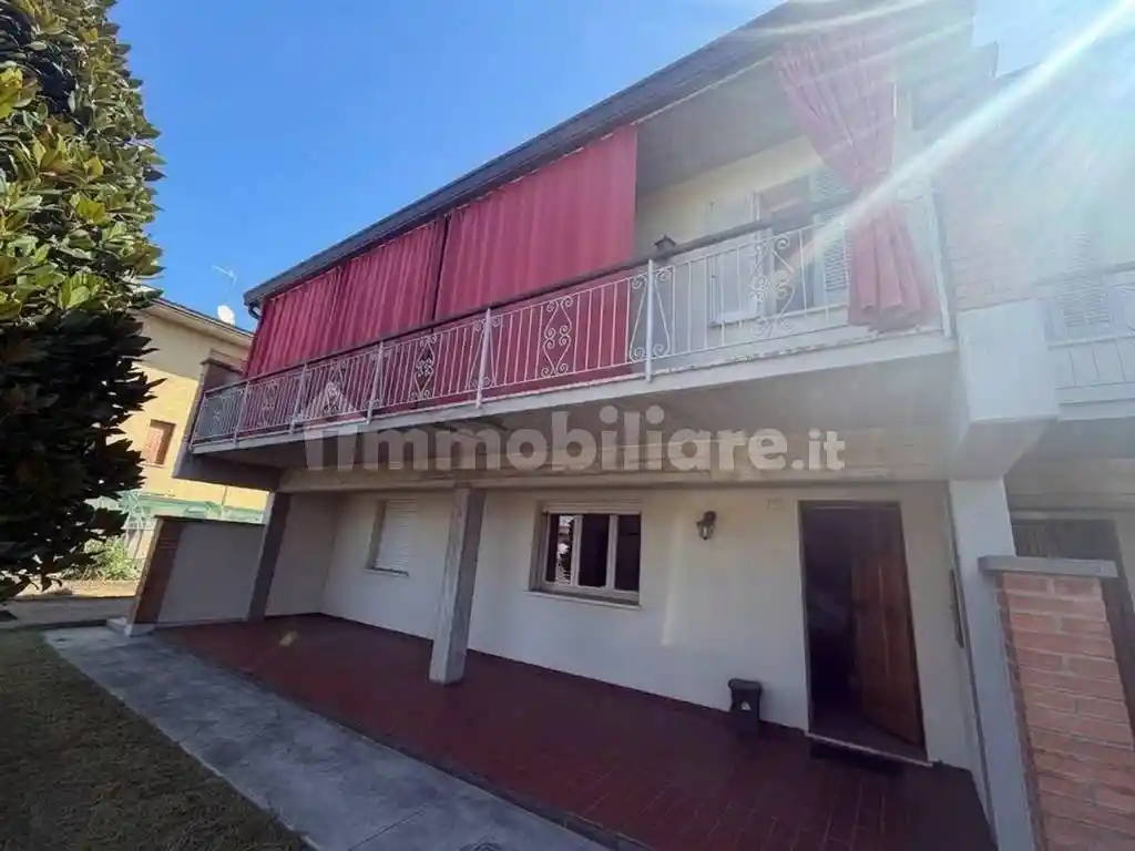 Casa indipendente in vendita a Russi