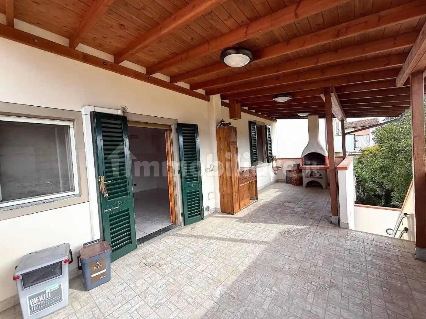 Appartamento in vendita a Capraia e Limite