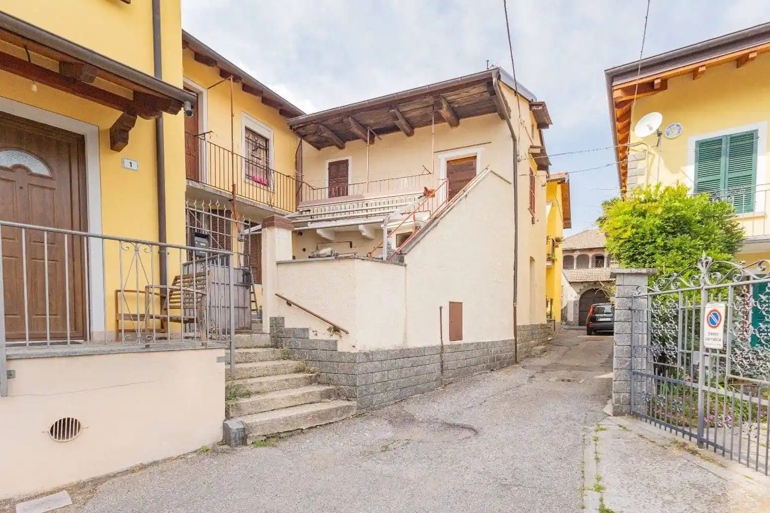 Casa indipendente in vendita a Casale Corte Cerro