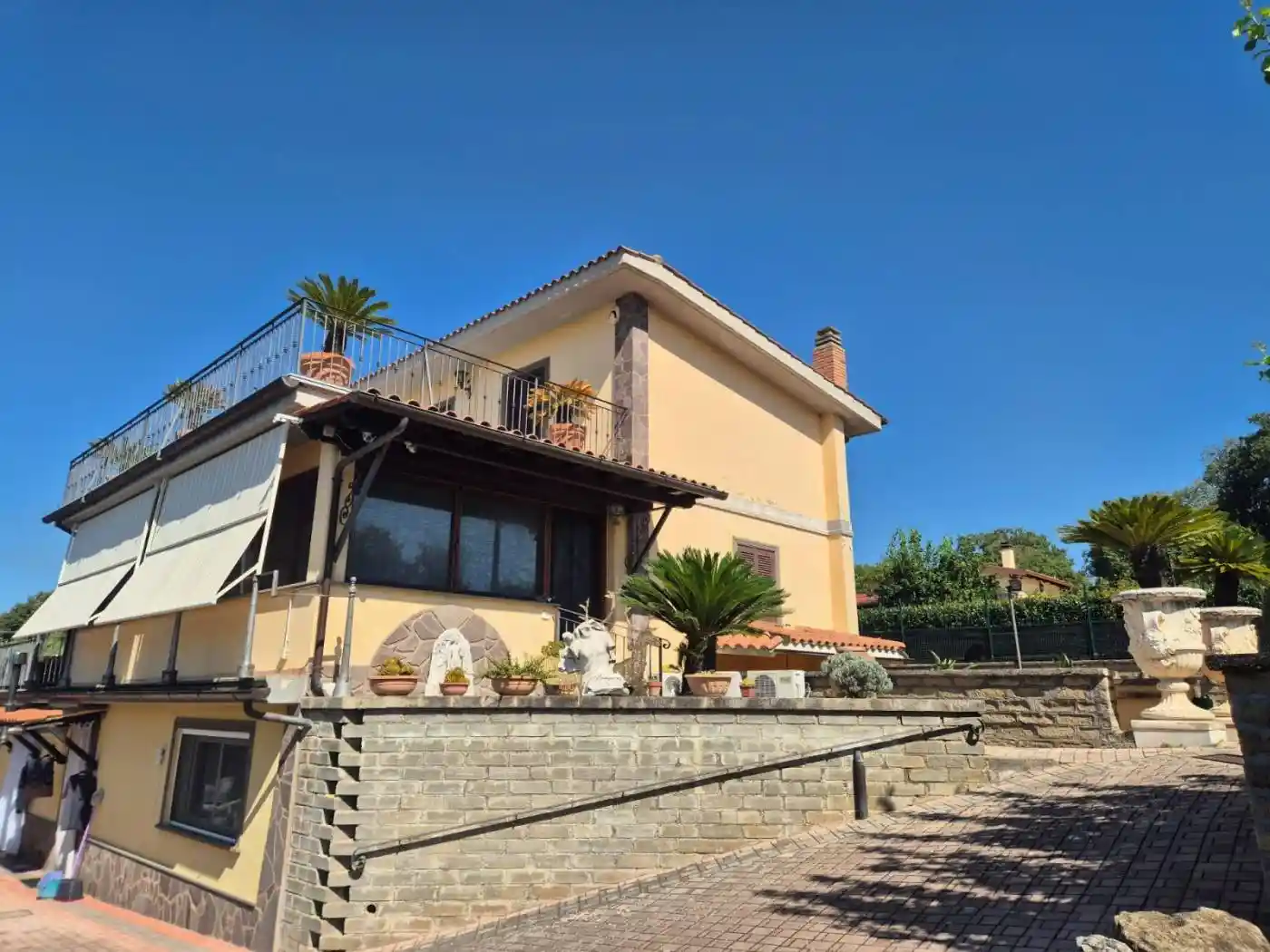 Villa in vendita a Genzano di Roma