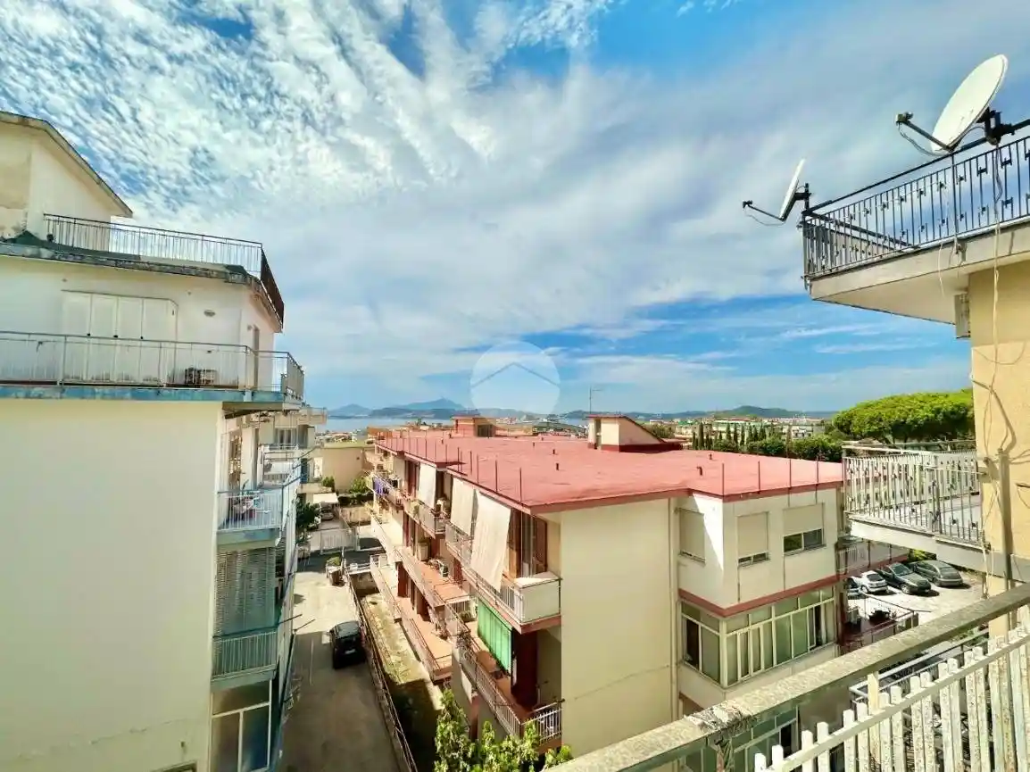 Appartamento in vendita a Pozzuoli