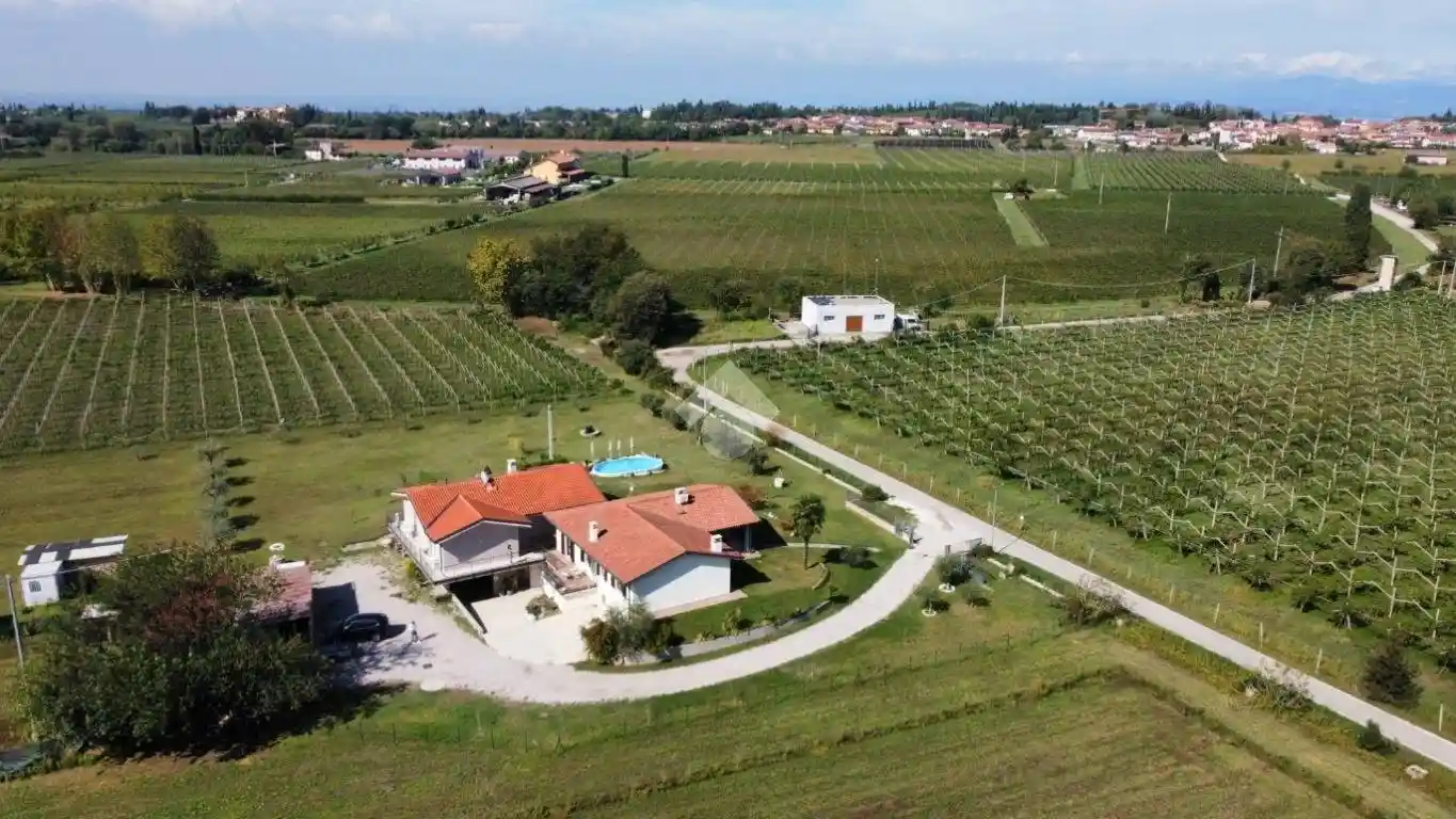Villa in vendita a Lazise