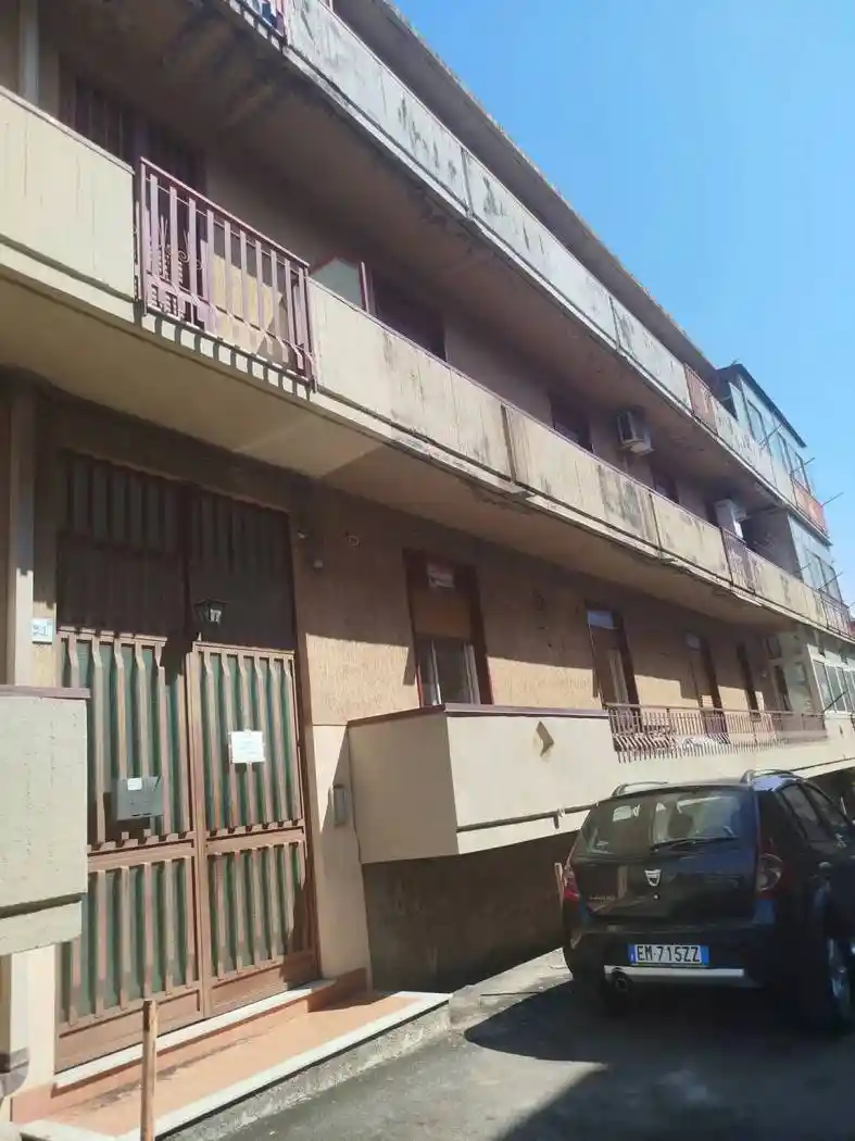 Appartamento in vendita a Aci Catena