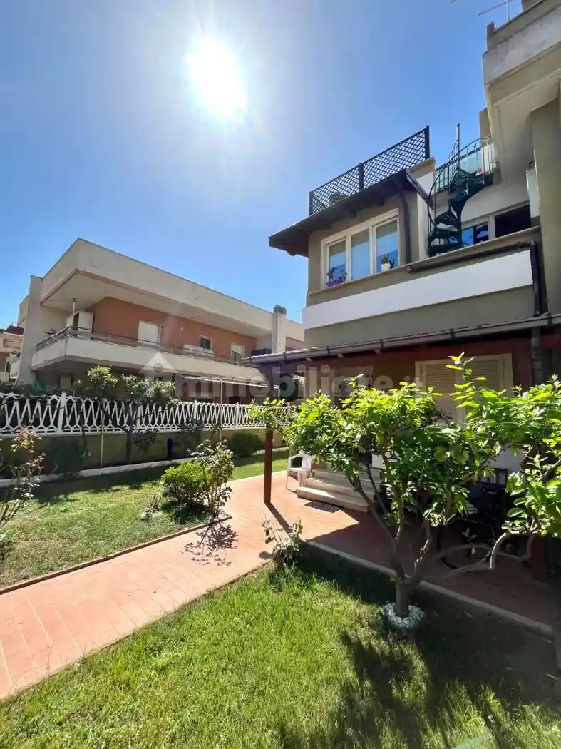 Villetta a schiera in vendita a Ladispoli