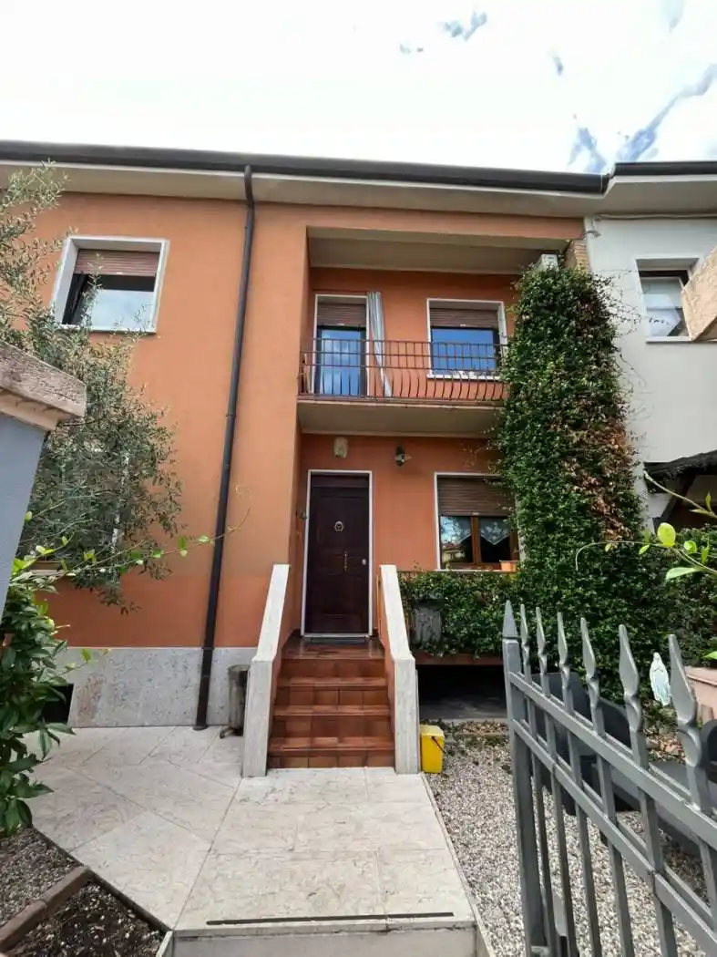 Villa in vendita a Verona