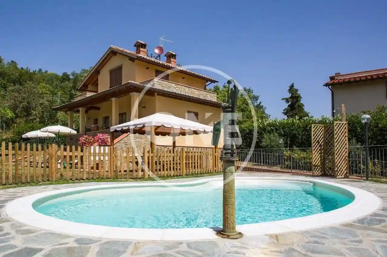 Villa - foto 2