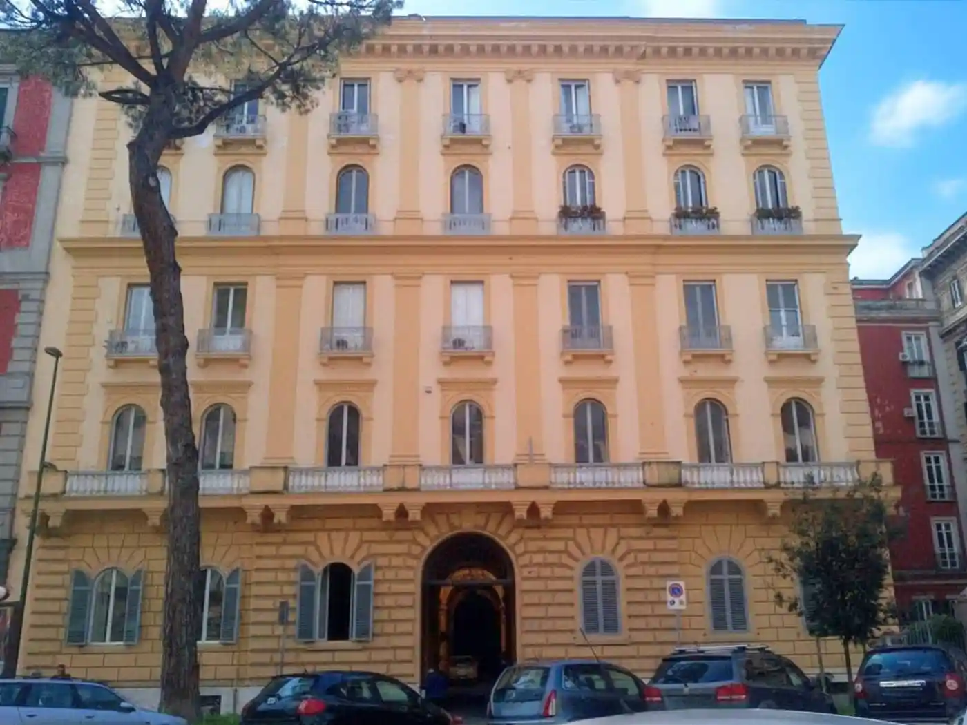 Appartamento in vendita a Napoli