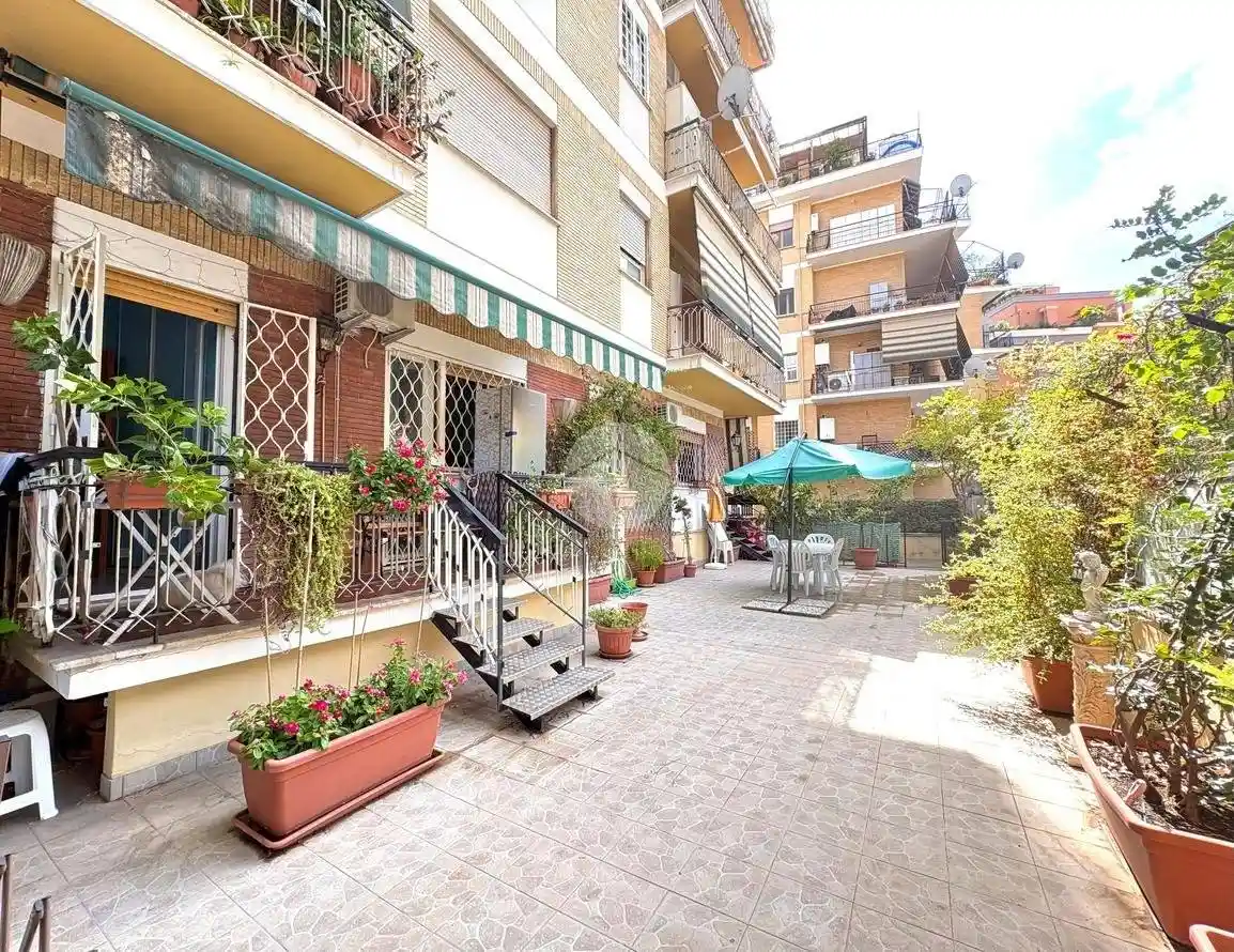 Appartamento in vendita a Roma