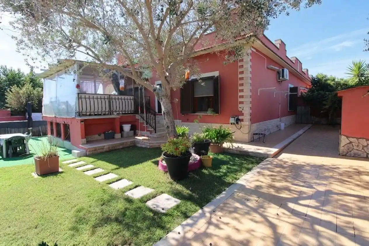 Villa in vendita a Aprilia