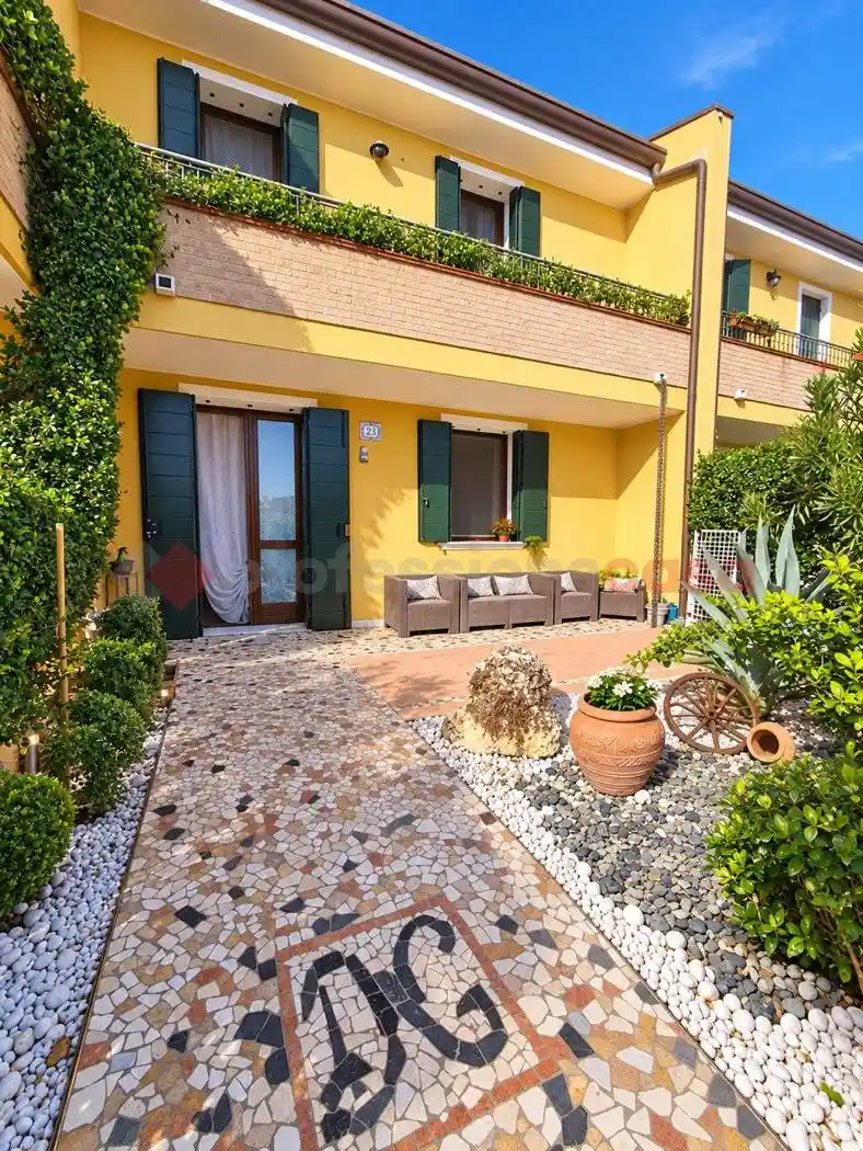 Villa in vendita a Agna