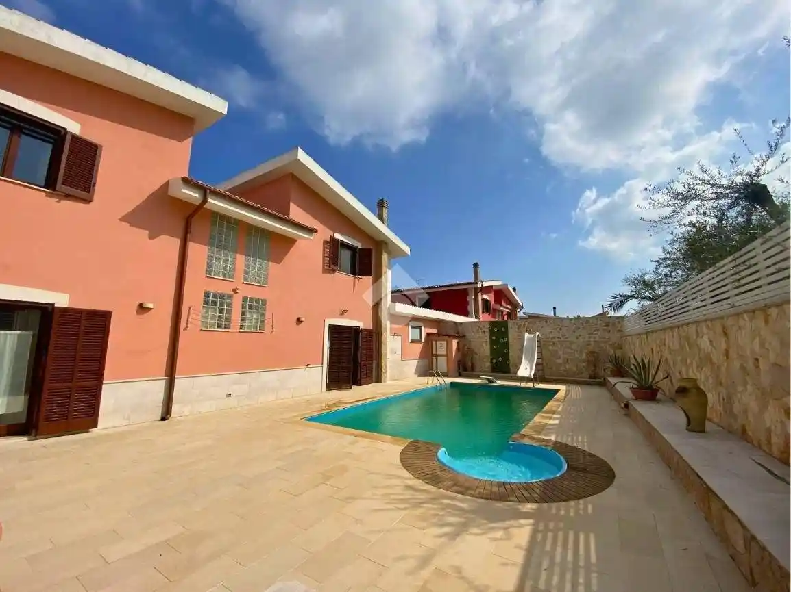 Villa in vendita a Trani
