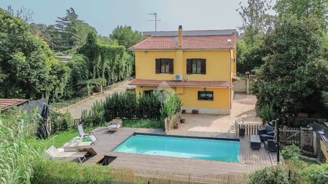 Villa - foto 2