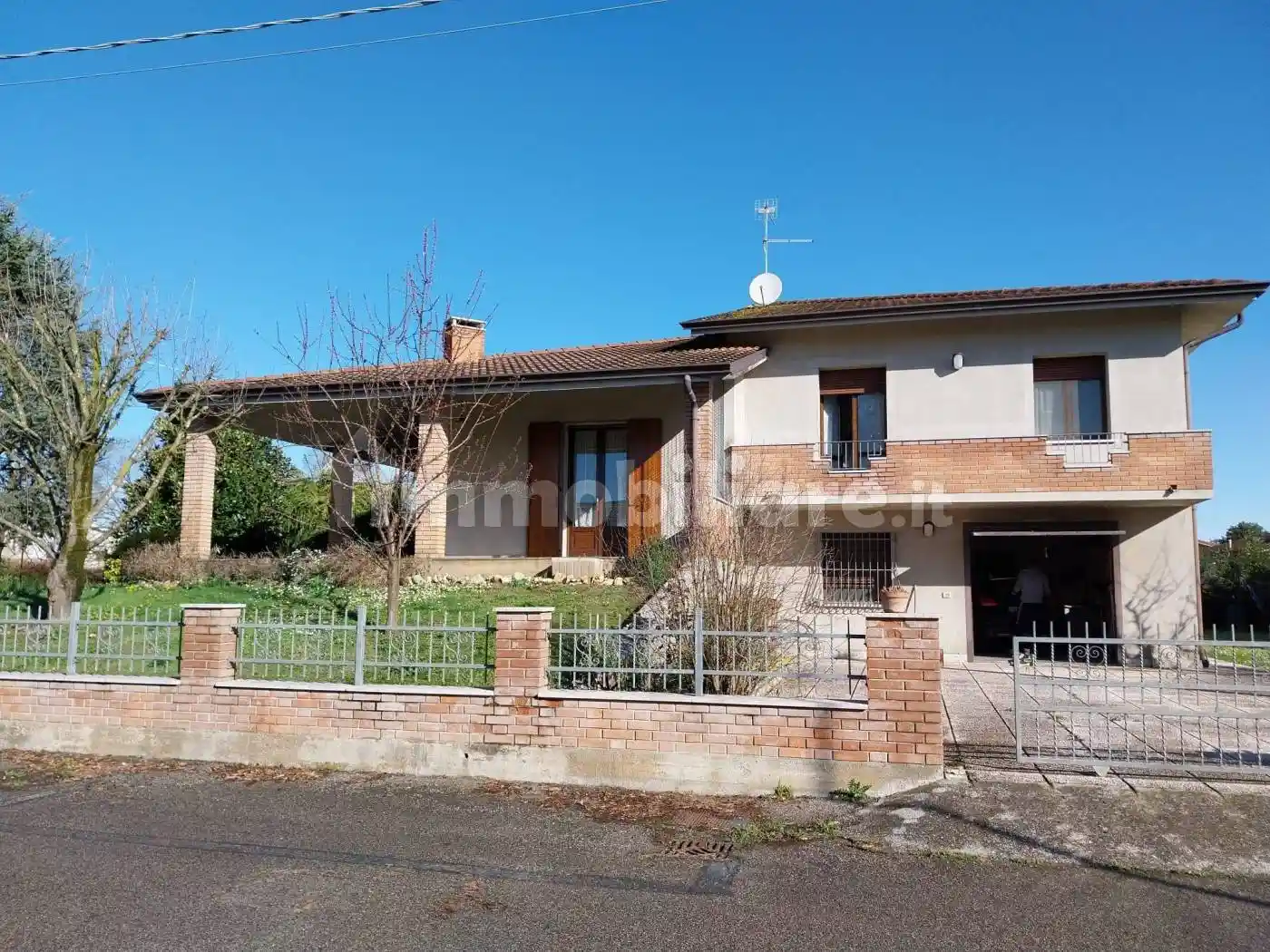 Villa in vendita a Magnacavallo