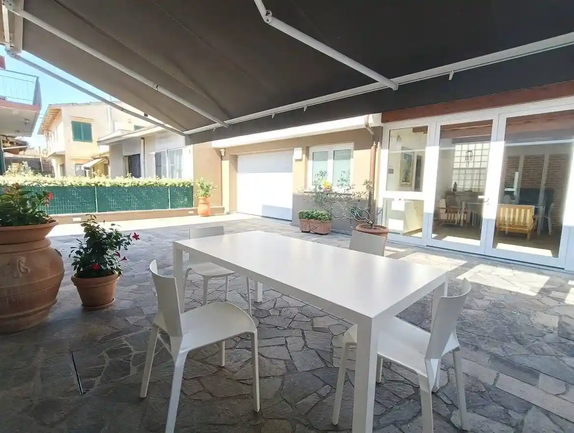 Villa in vendita a Campi Bisenzio