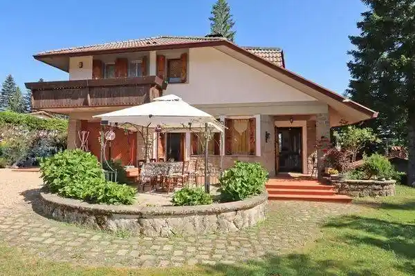 Villa in vendita a Pelago