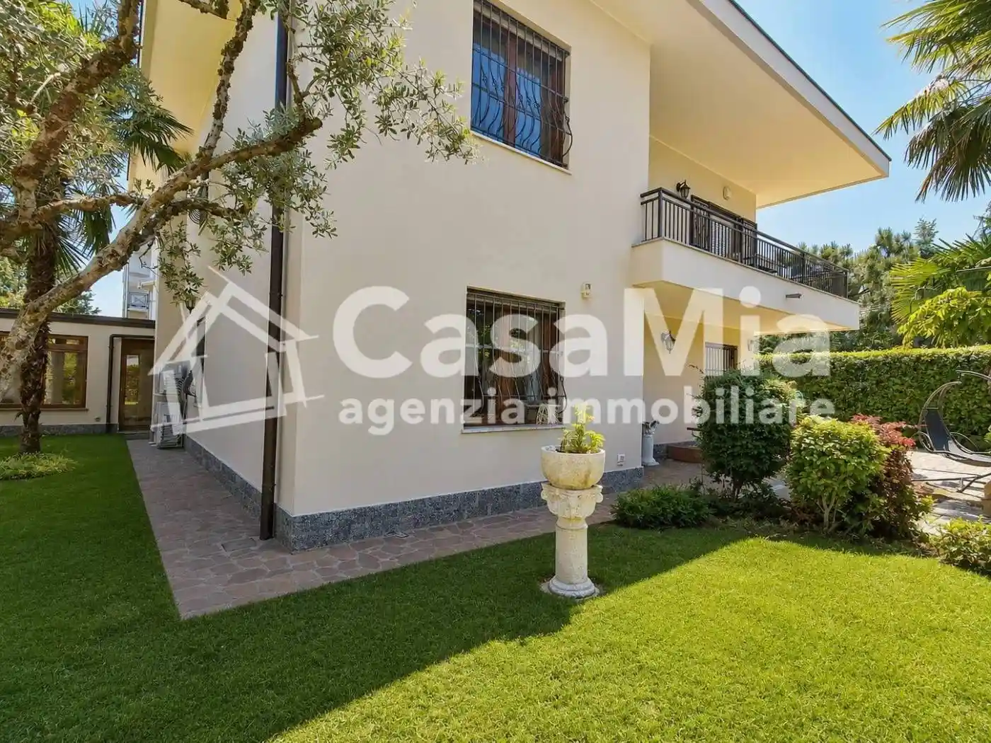 Villa in vendita a Legnano