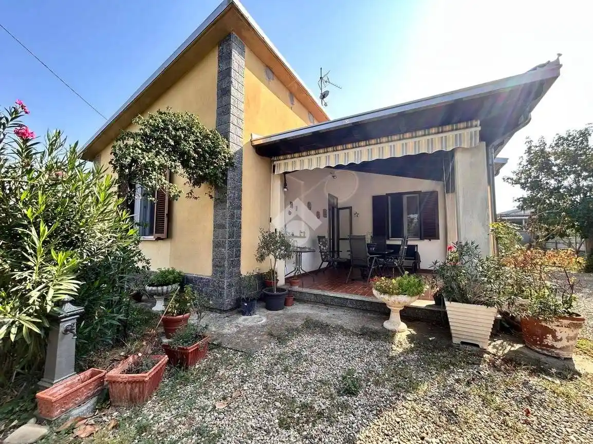 Casa indipendente in vendita a Tortona