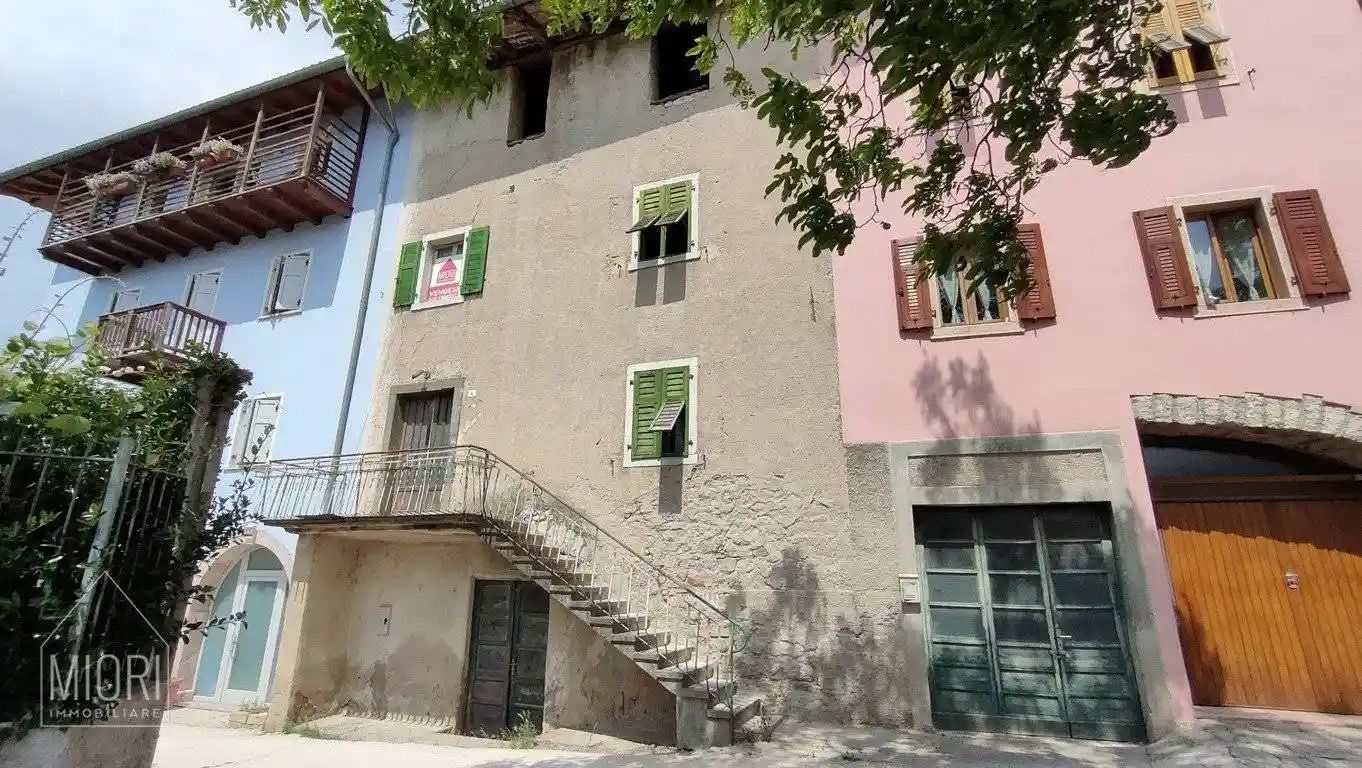 Rustico - Casale in vendita a Madruzzo