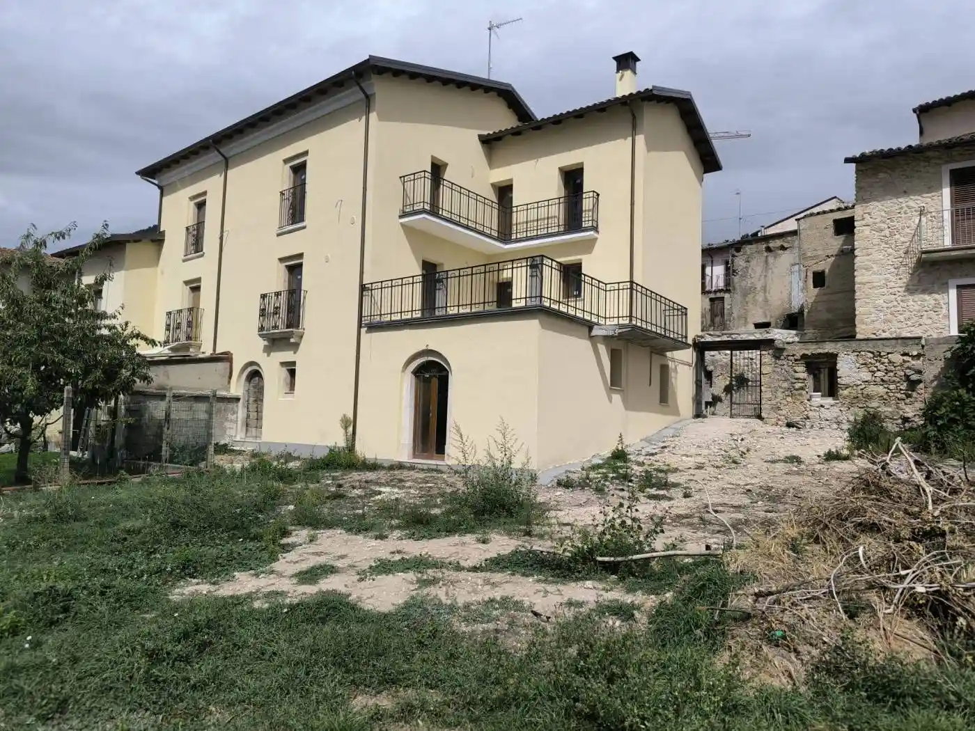 Casa indipendente in vendita a Barisciano