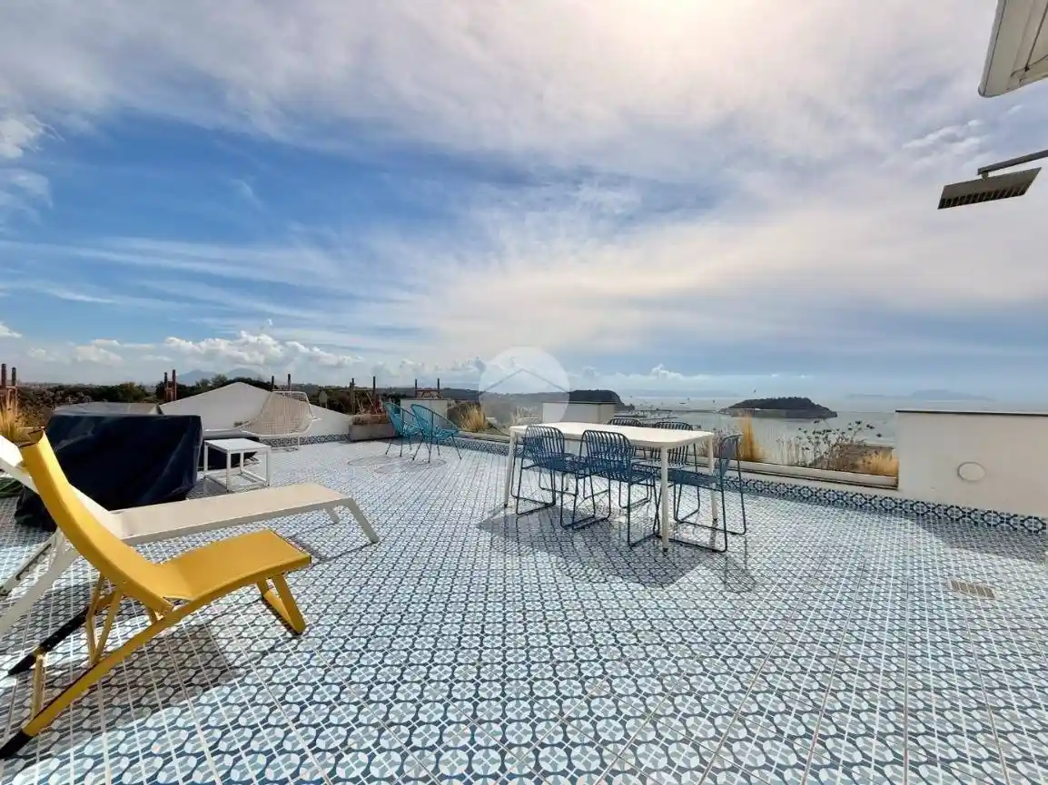 Villa in vendita a Pozzuoli