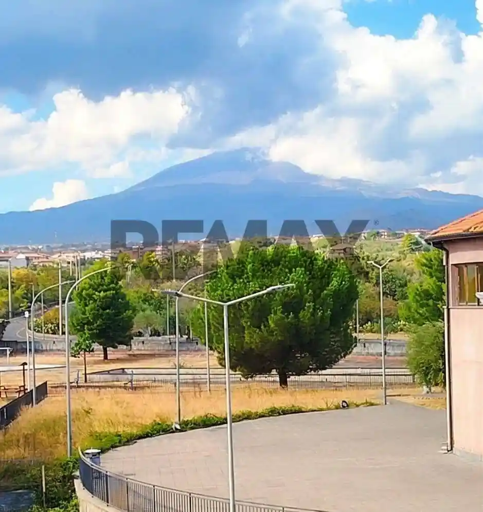 Appartamento in vendita a Camporotondo Etneo