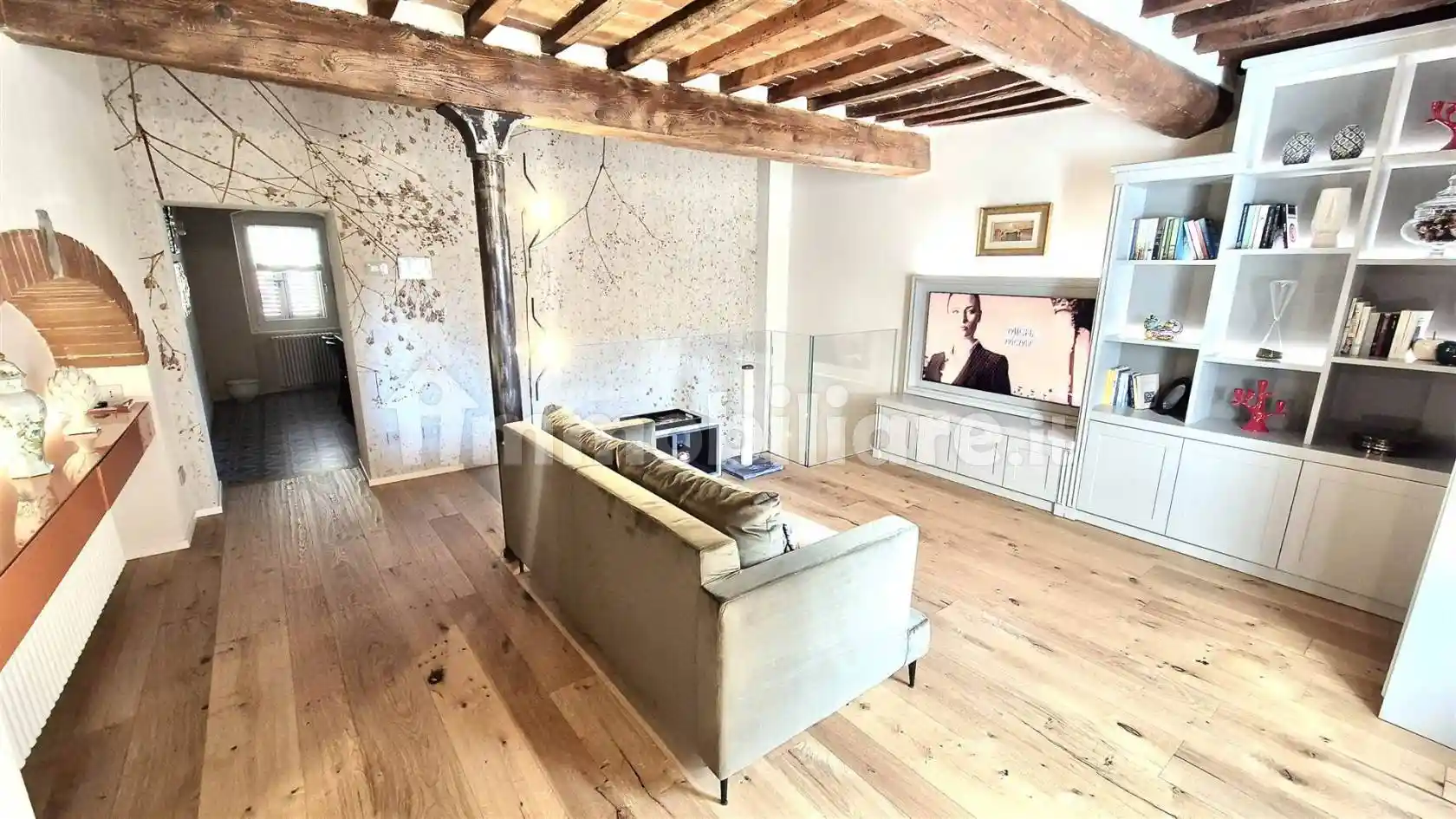 Casa indipendente in vendita a Arezzo