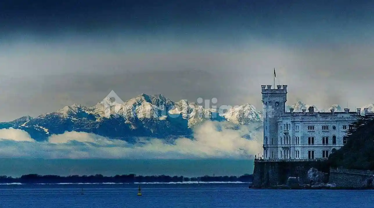 Appartamento in vendita a Trieste