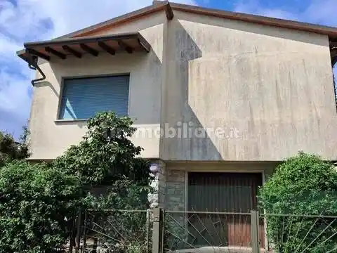 Villa in vendita a Viareggio