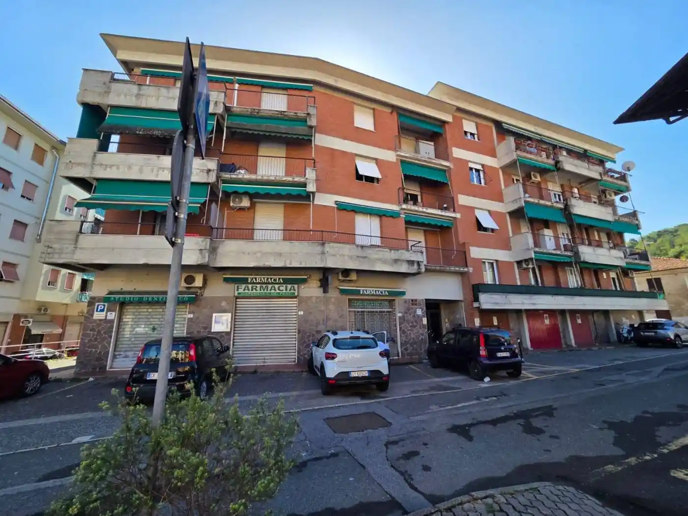 Appartamento in vendita a Vezzano Ligure