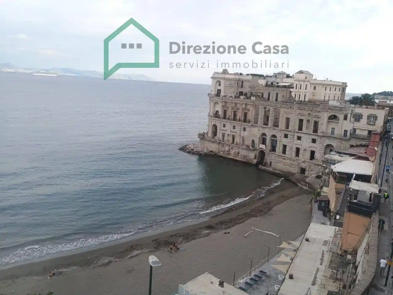 Appartamento in vendita a Napoli