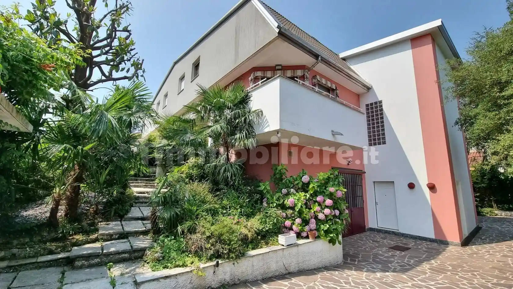 Villa in vendita a Monza