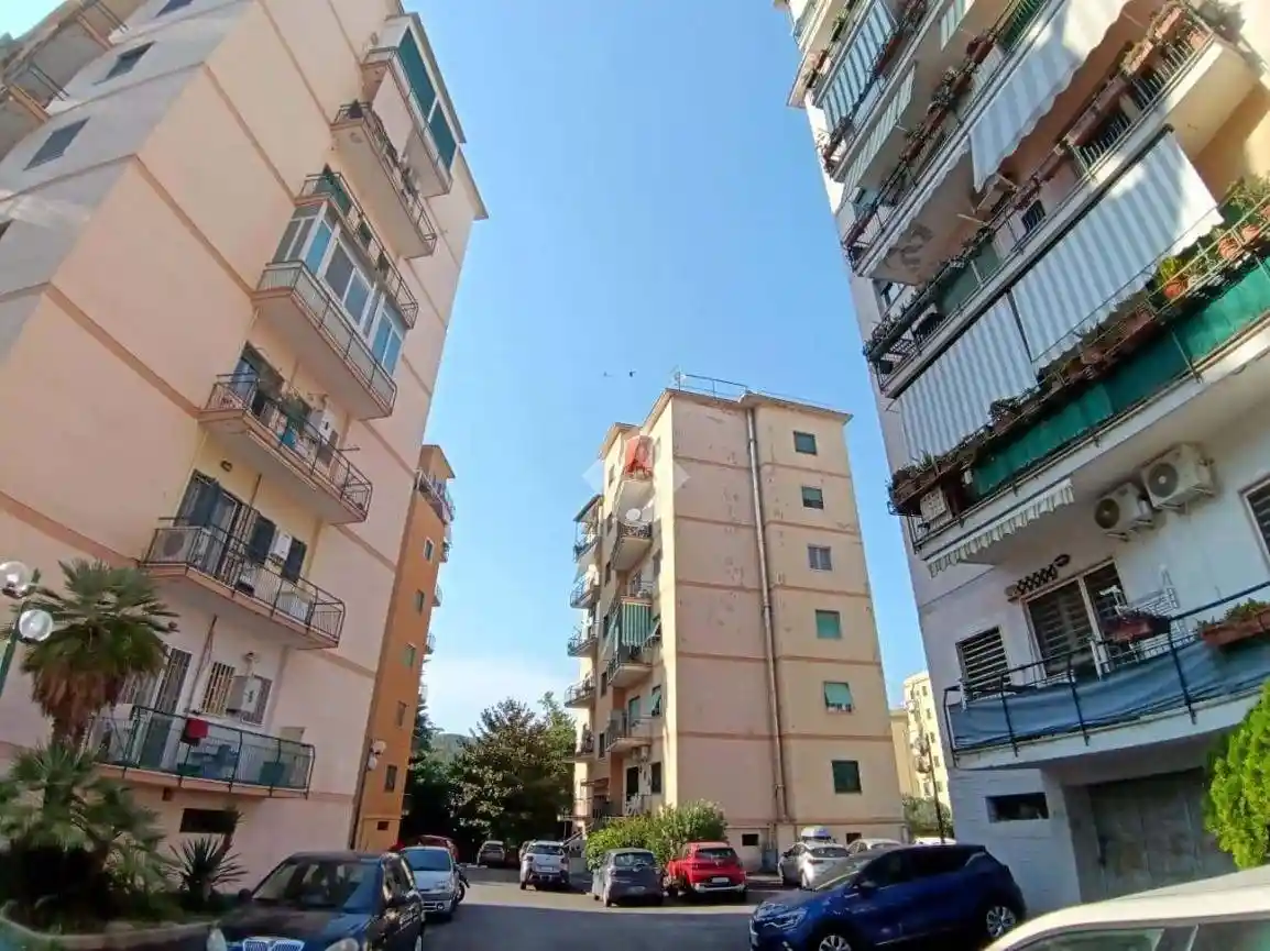 Appartamento in vendita a Napoli