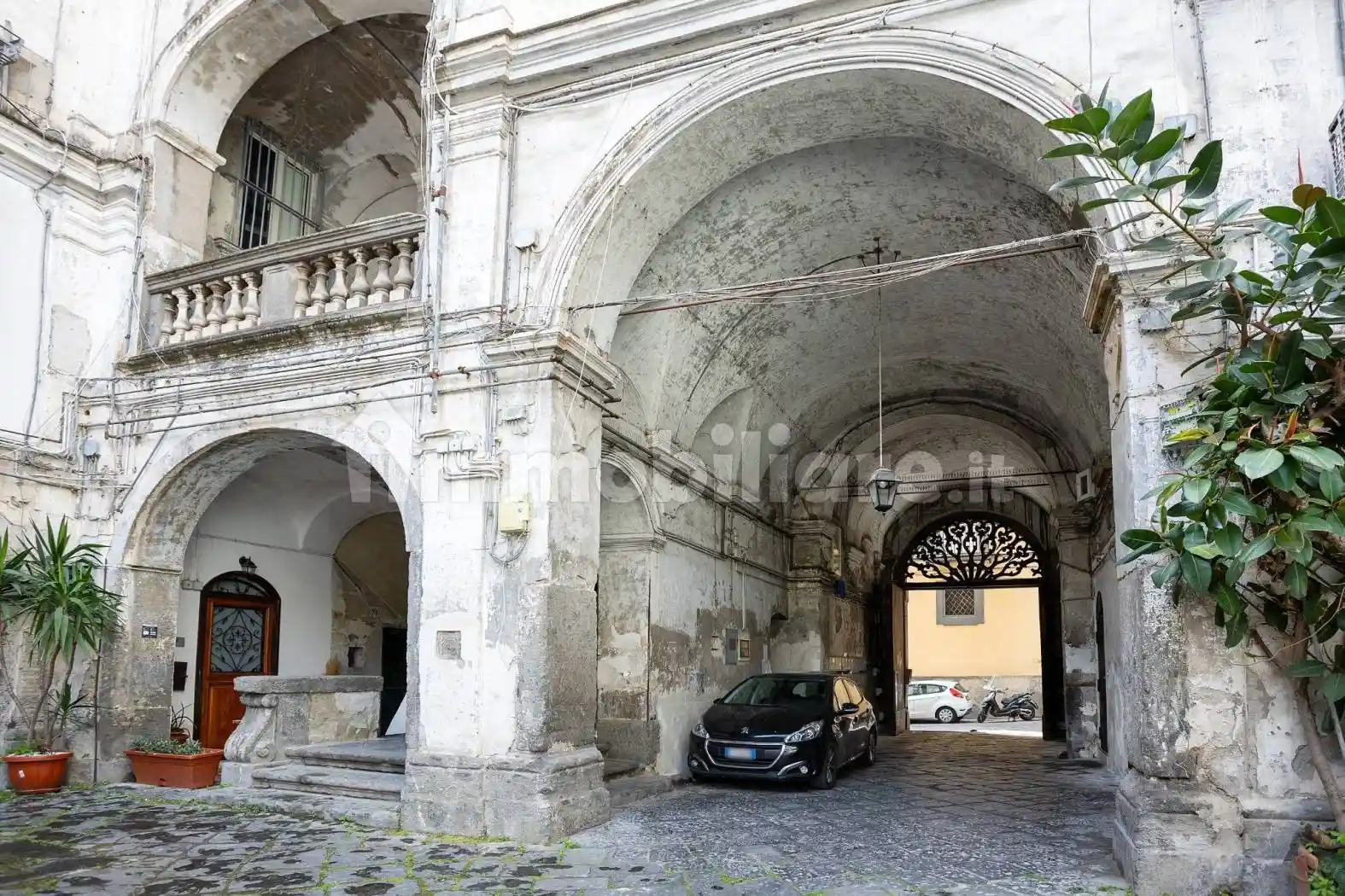Appartamento in vendita a Napoli